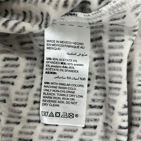 Chico’s Travelers Two Piece Set Topper Jacket & Pants Sz 1 8/10 - Picture 12 of 12